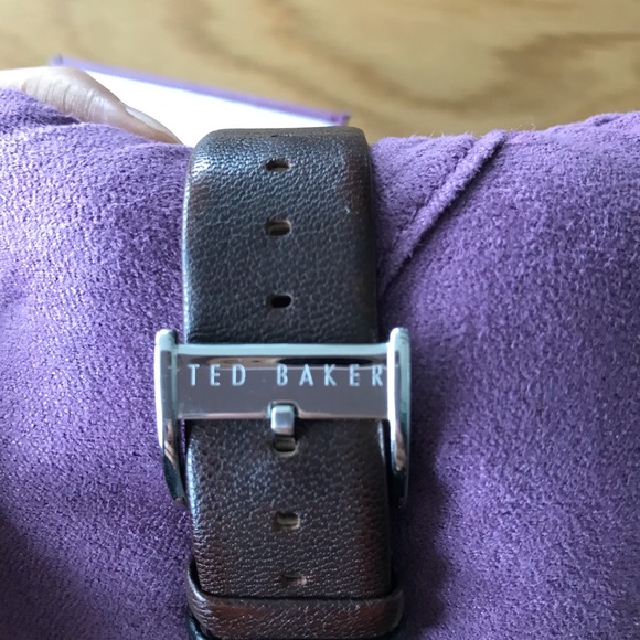 Watch - Picture 2 of 3